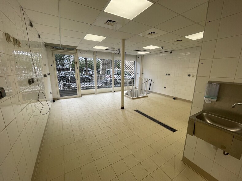 Retail in Paris for sale - Building Photo - Image 3 of 9