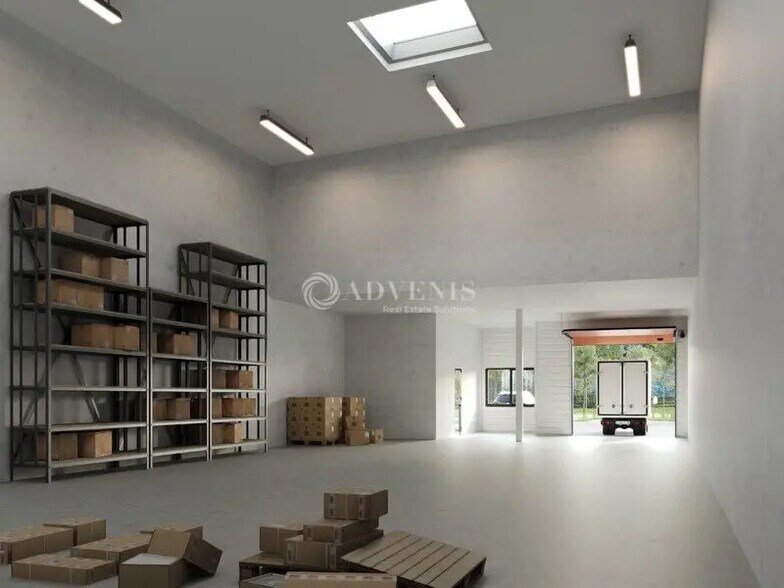 Flex in Buc for sale - Building Photo - Image 2 of 5