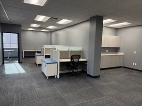 105 Maxess Rd, Melville, NY à louer Photo intérieure- Image 1 de 7