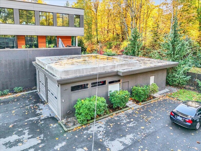 221 10th St S, Kirkland, WA à vendre - Photo du bâtiment - Image 3 de 4