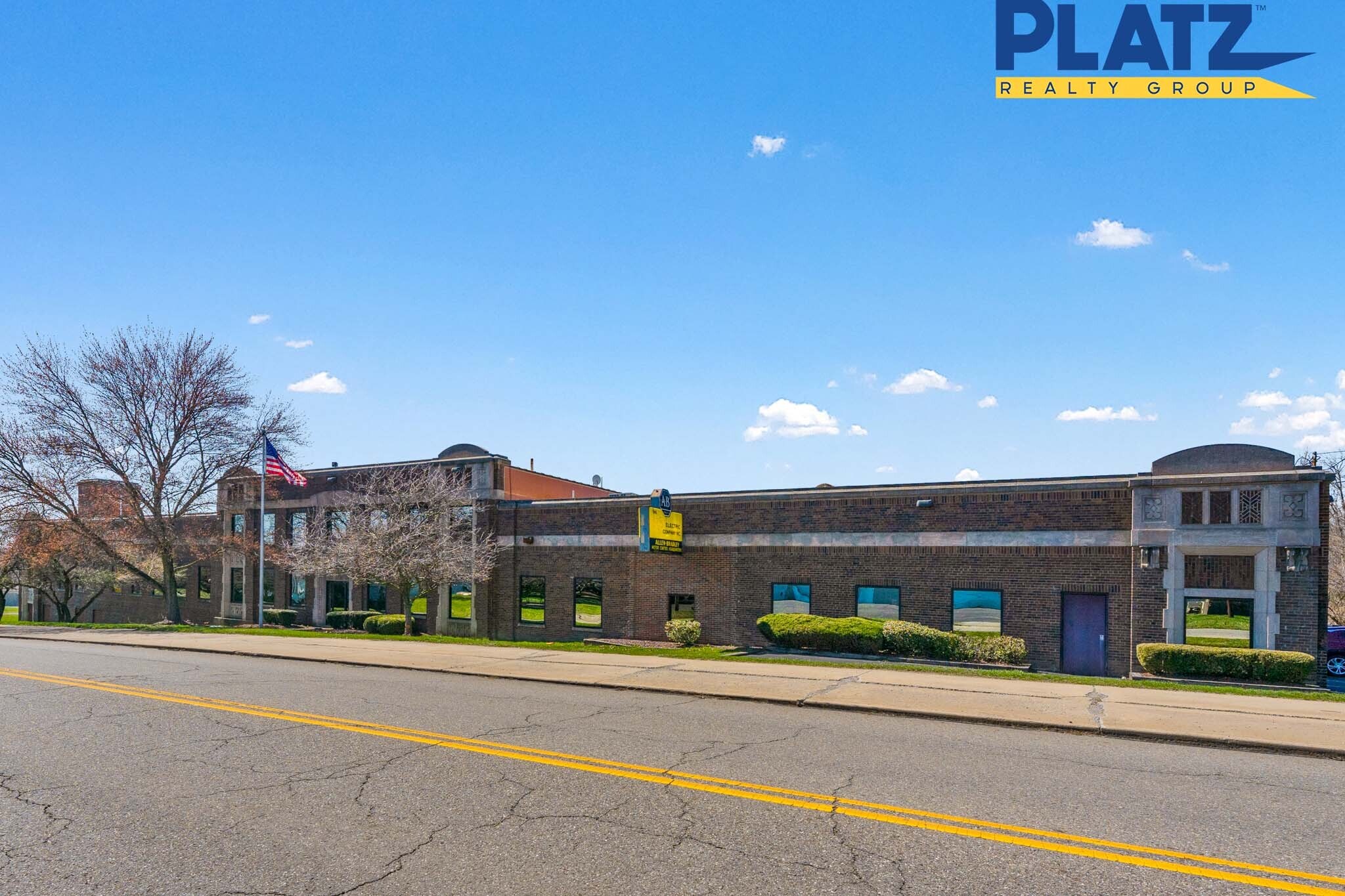 1900 Hubbard Rd, Youngstown, OH for lease Building Photo- Image 1 of 22