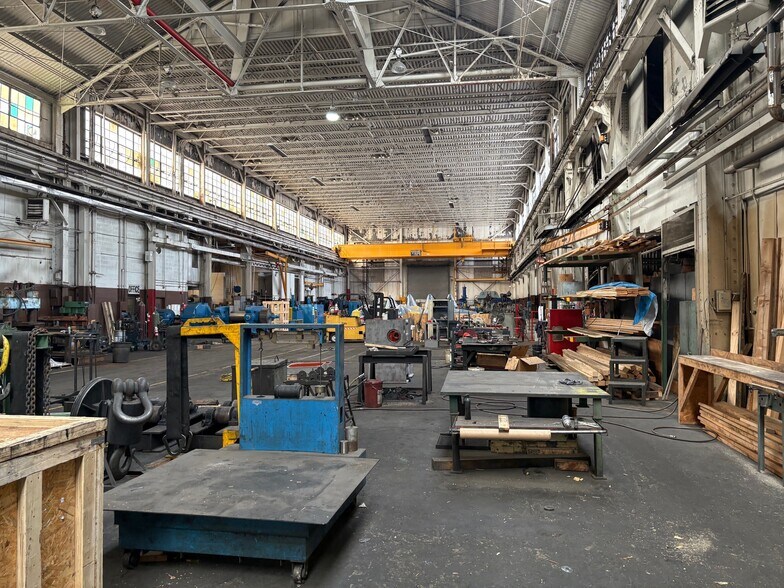 1000 Sweitzer Ave, Akron, OH à vendre - Photo du bâtiment - Image 3 de 15