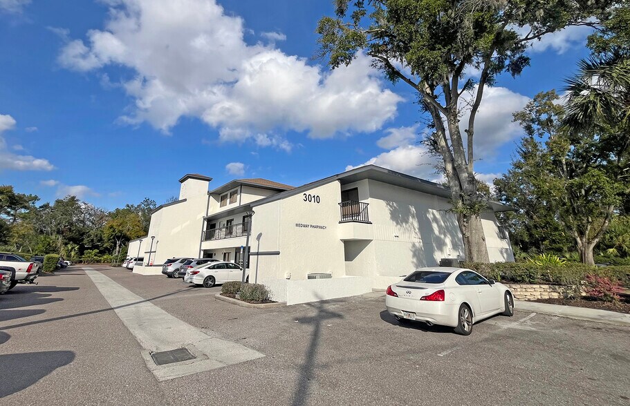 3010 E 138th Ave, Tampa, FL à louer - Photo du bâtiment - Image 1 de 9