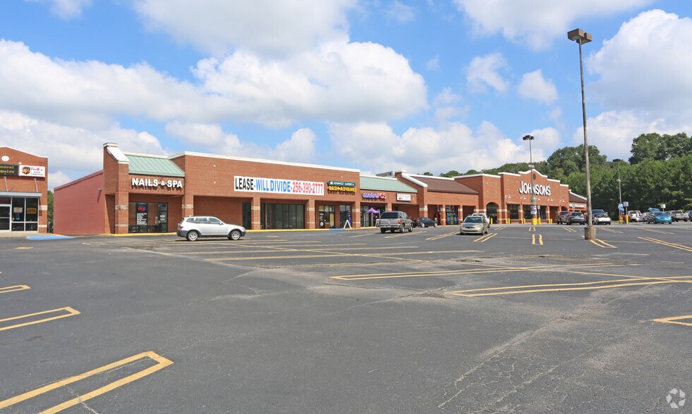 815 Pelham Rd S, Jacksonville, AL for lease - Primary Photo - Image 3 of 3