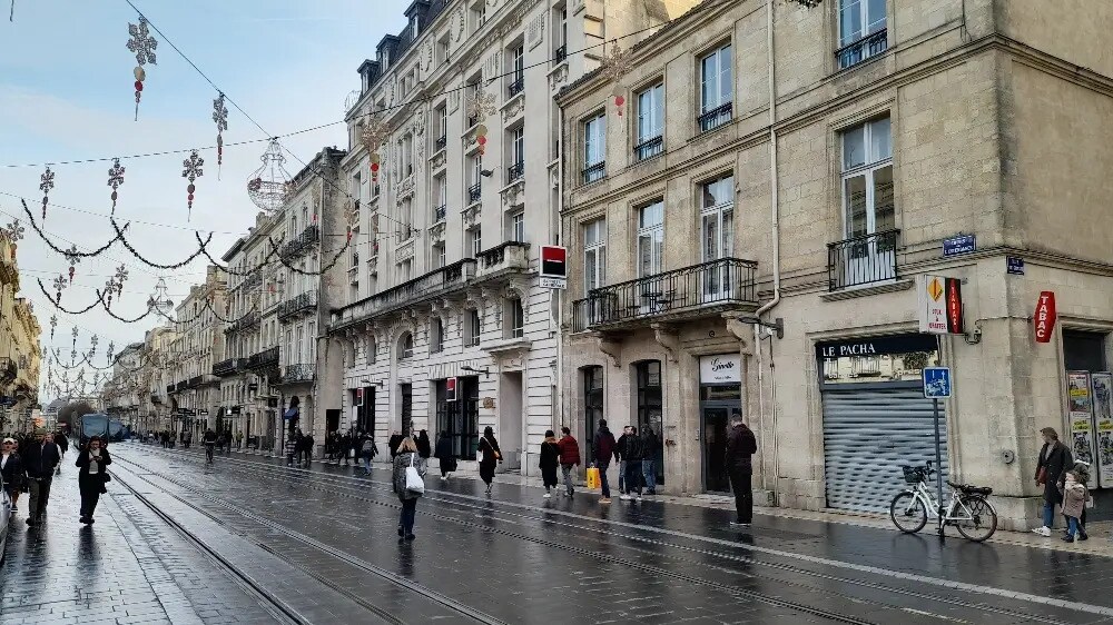 Office in Bordeaux for lease Building Photo- Image 1 of 9