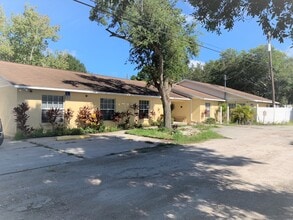 5426 18th St W, Bradenton, FL à louer Photo intérieure- Image 2 de 9
