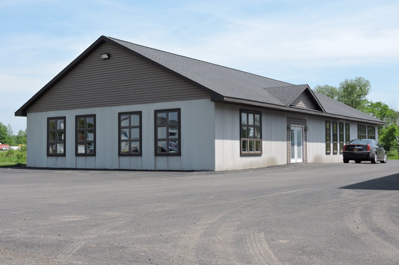 18 Corporate Park Dr, Central Square, NY à louer Photo principale- Image 1 de 5