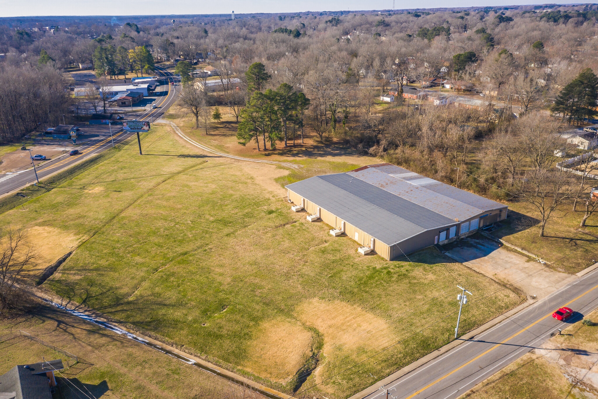 1009 N Washington Ave, Brownsville, TN for lease Interior Photo- Image 1 of 12