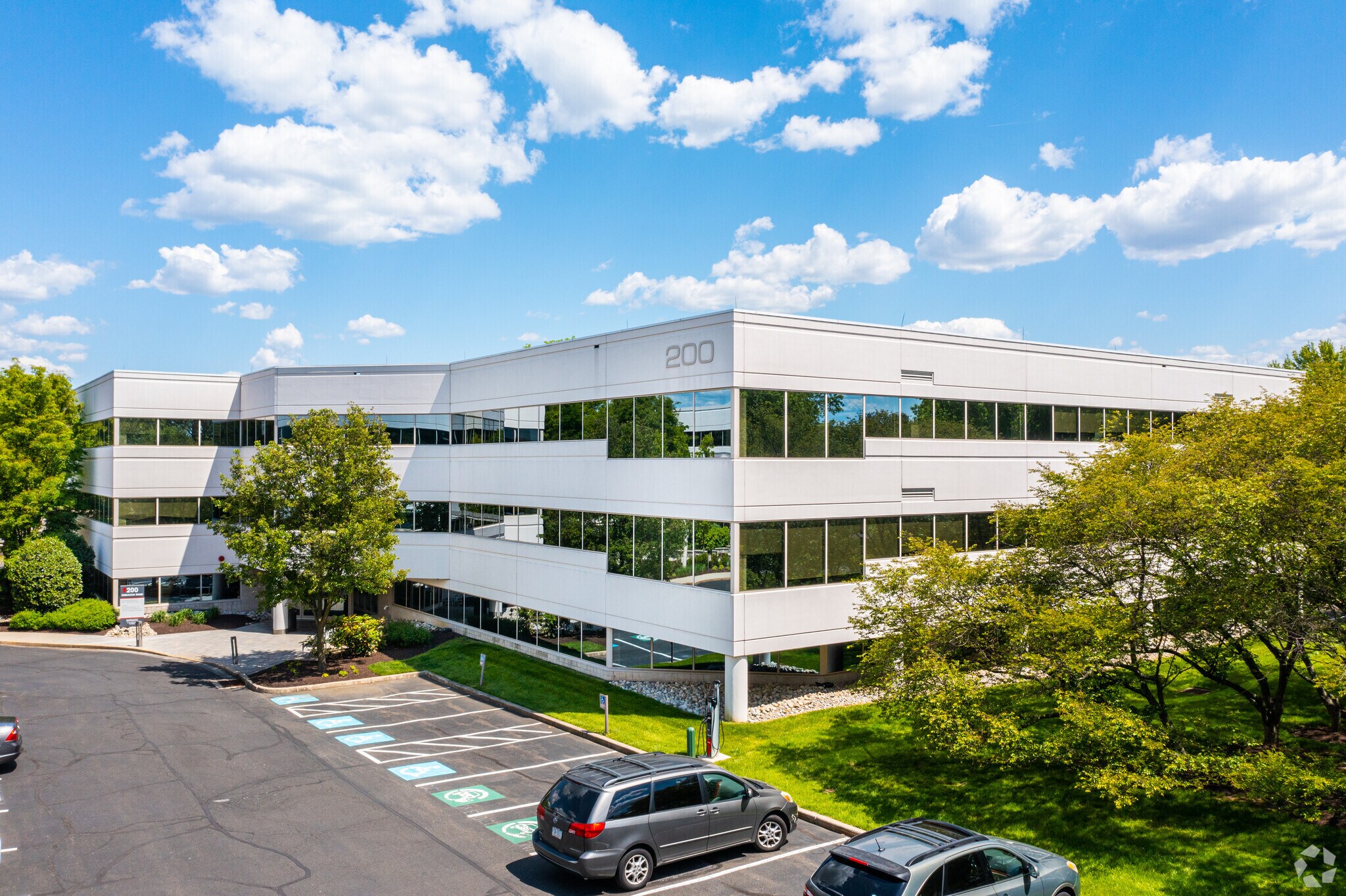 200 Gibraltar Rd, Horsham Township, PA à louer Photo principale- Image 1 de 13
