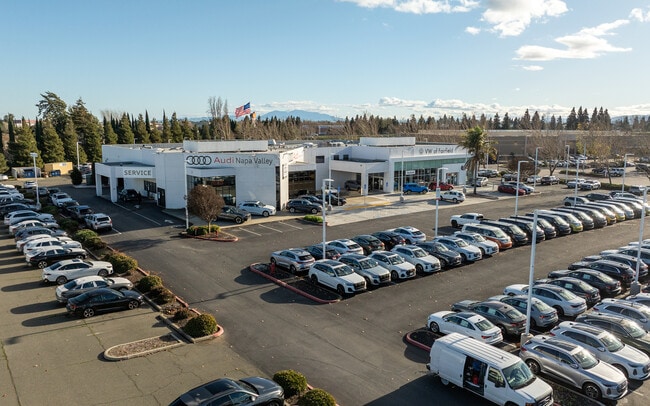 Plus de détails pour 2855 Auto Mall Pky, Fairfield, CA - Commerce de détail à vendre