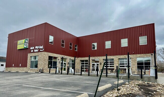 Plus de détails pour 23 W Pike St, Houston, PA - Bureau à louer