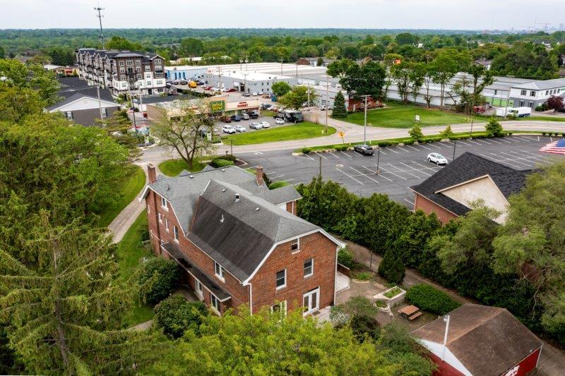 4673 Kenny Rd, Columbus, OH for sale - Building Photo - Image 3 of 10