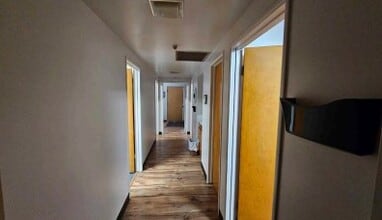 300 S Sycamore Ave, Rialto, CA à louer Photo intérieure- Image 2 de 4