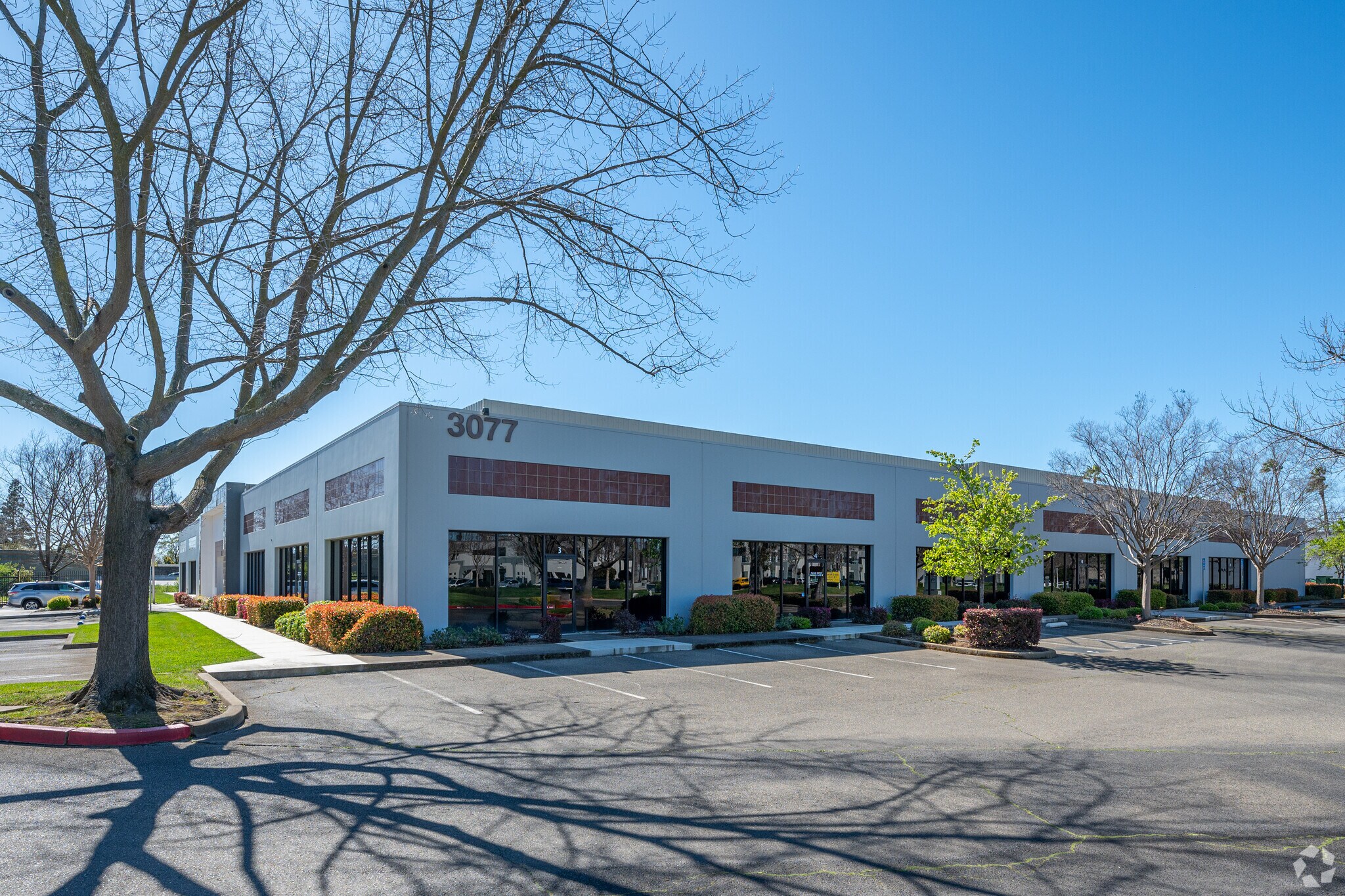 3077 Fite Cir, Sacramento, CA à vendre Photo du bâtiment- Image 1 de 7