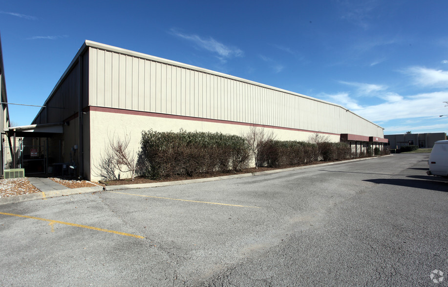 428 Harding Industrial Dr, Nashville, TN for lease - Primary Photo - Image 1 of 2