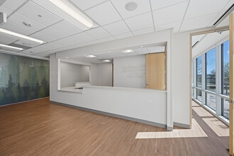 630 Plaza Dr, Highlands Ranch, CO à louer Photo intérieure- Image 2 de 12