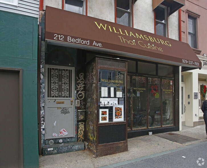 212 Bedford Ave, Brooklyn, NY à louer - Photo du bâtiment - Image 3 de 16
