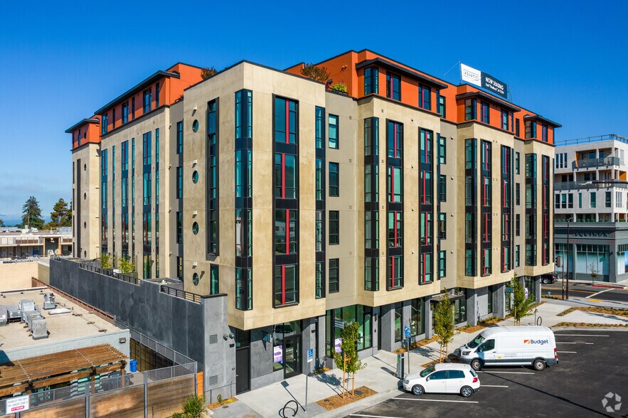 2640 Shattuck Ave, Berkeley, CA à louer - Photo du bâtiment - Image 3 de 5