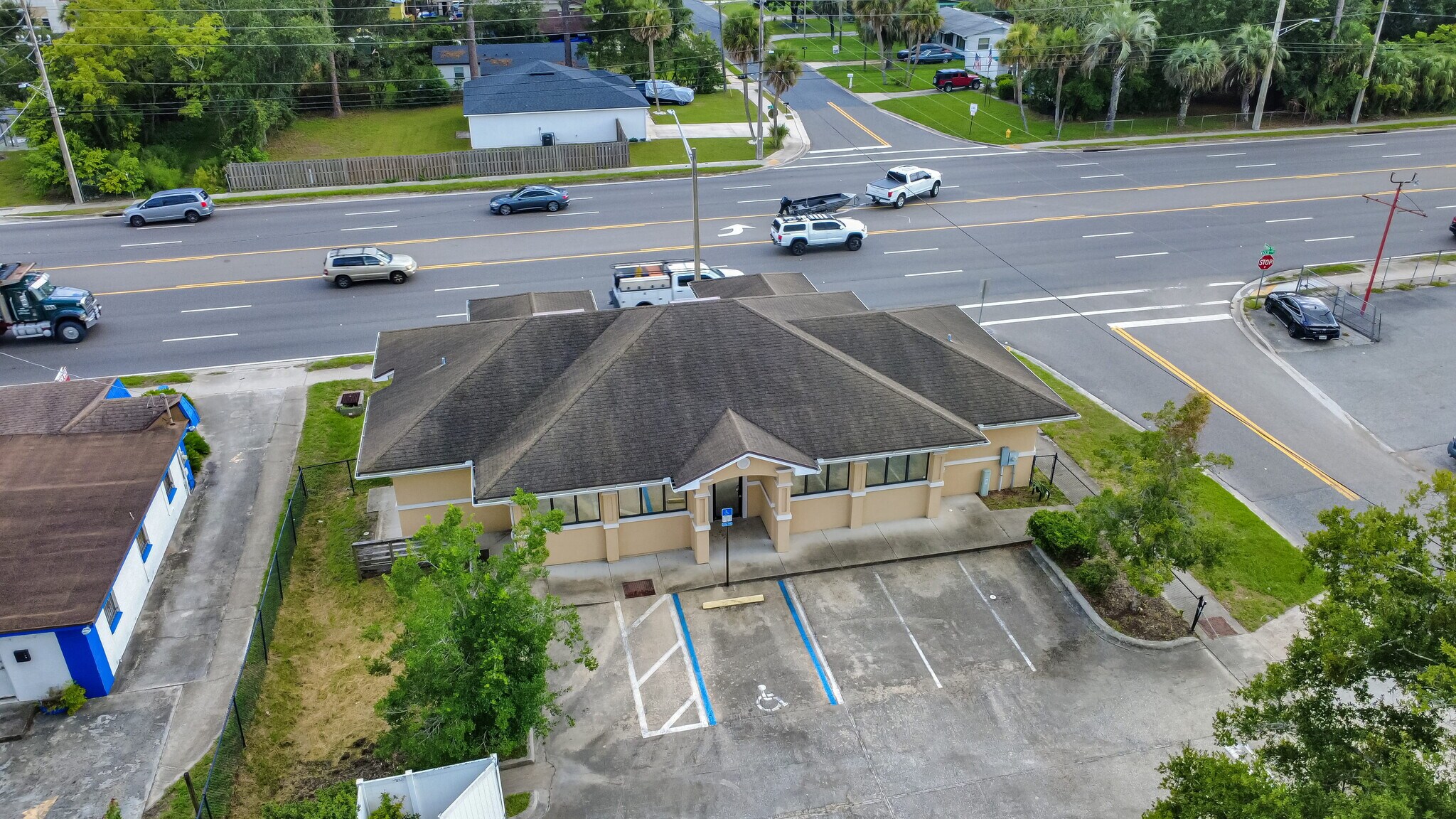 6531 103rd St, Jacksonville, FL à louer Photo du bâtiment- Image 1 de 17