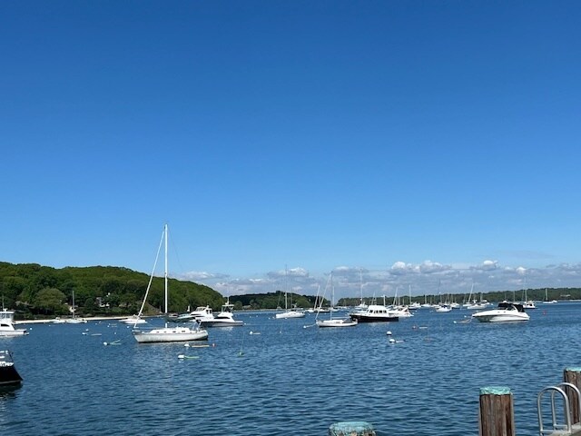 256 Main St, Northport, NY à louer - Photo du bâtiment - Image 2 de 9