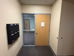 209 E Washington St, Iowa City, IA for lease Interior Photo- Image 2 of 6