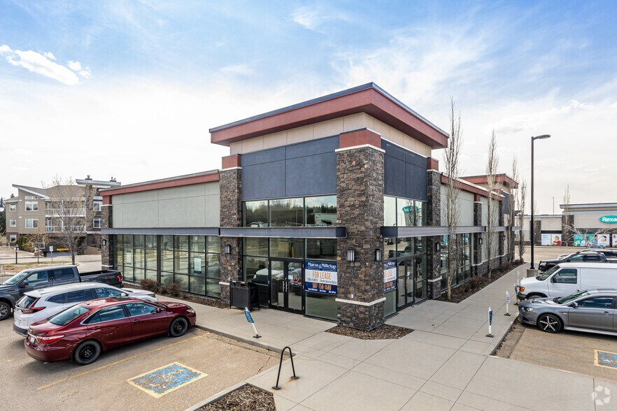 301 Wye Rd, Strathcona County, AB à vendre - Photo principale - Image 1 de 1