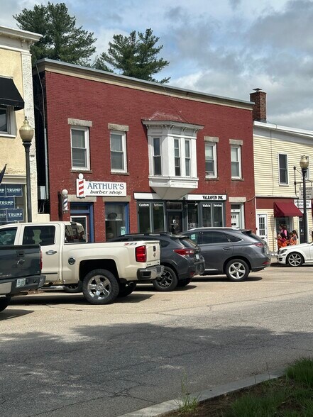 99 Union Sq, Milford, NH à vendre - Photo du bâtiment - Image 2 de 2