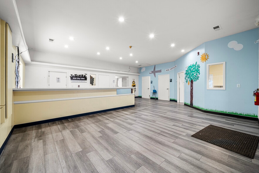 973 E Spaulding Ave, Pueblo, CO à louer - Hall d’entrée - Image 2 de 24