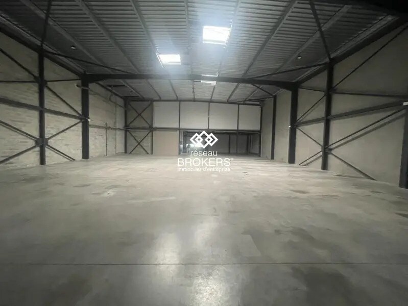 Industrial in Aix-en-Provence for lease Interior Photo- Image 1 of 9