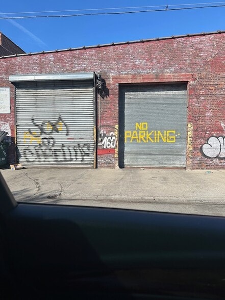 160 Sullivan St, Brooklyn, NY for lease - Primary Photo - Image 1 of 12