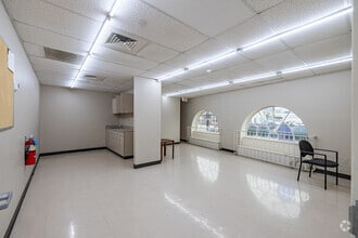 201 N Wood Ave, Linden, NJ for lease Interior Photo- Image 2 of 2