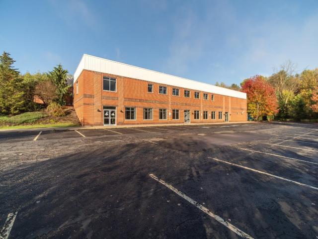 10 Timberview Ln, Russell, PA à vendre - Photo du bâtiment - Image 3 de 72