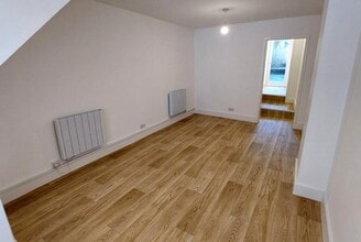 1 Silver St, Cirencester for lease Interior Photo- Image 2 of 4