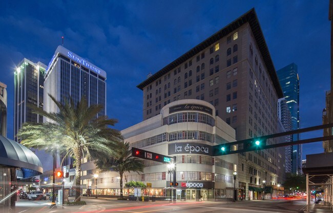 More details for 200 E Flagler St, Miami, FL - Retail for Lease