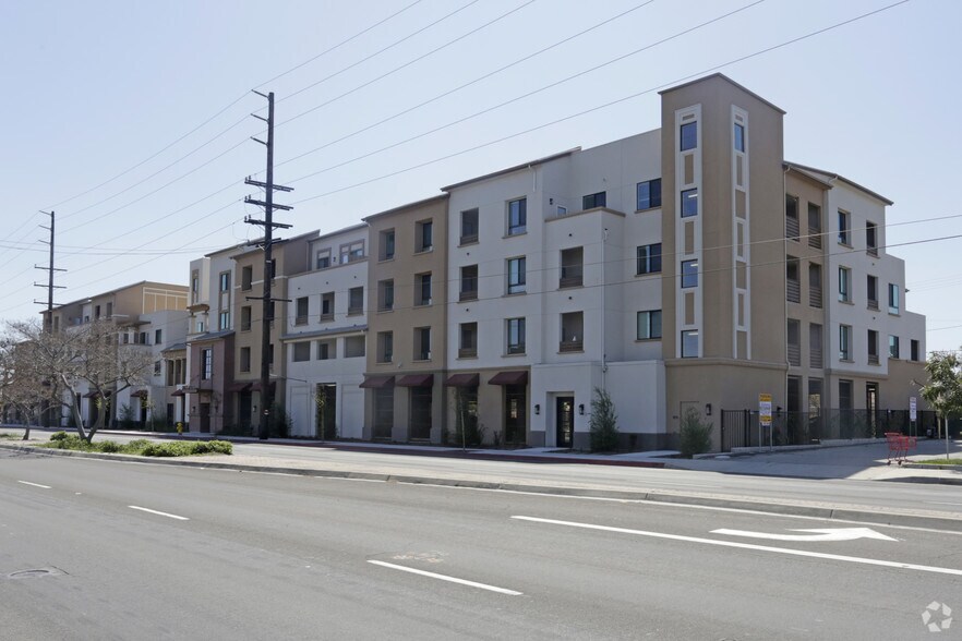 402 E Sepulveda Blvd, Carson, CA à louer - Photo du bâtiment - Image 2 de 2