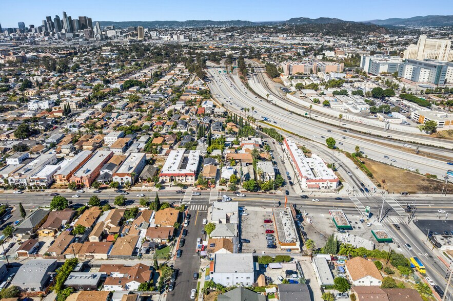 900 N Soto St, Los Angeles, CA à vendre - Photo du bâtiment - Image 3 de 9