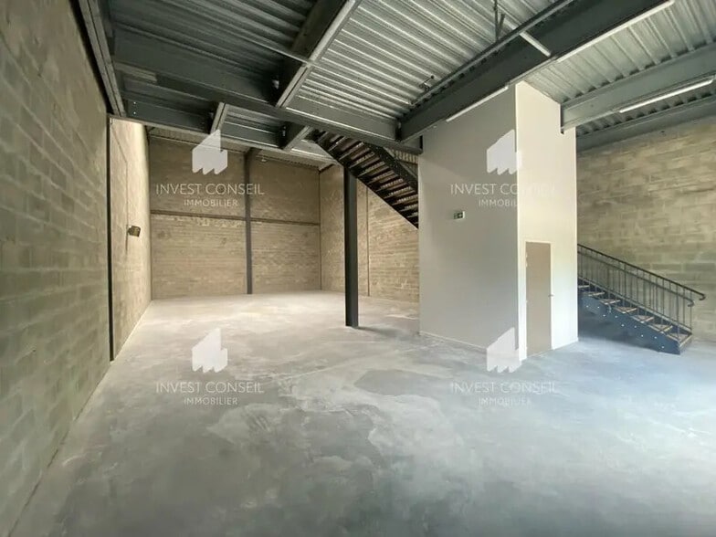 1 Rue Des Cyclades, Cergy for lease - Interior Photo - Image 2 of 8