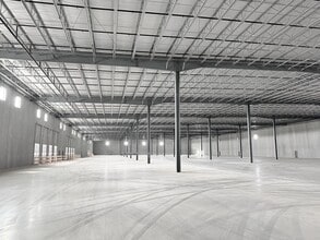 5400 Career Ave, Sioux Falls, SD for lease Interior Photo- Image 2 of 8