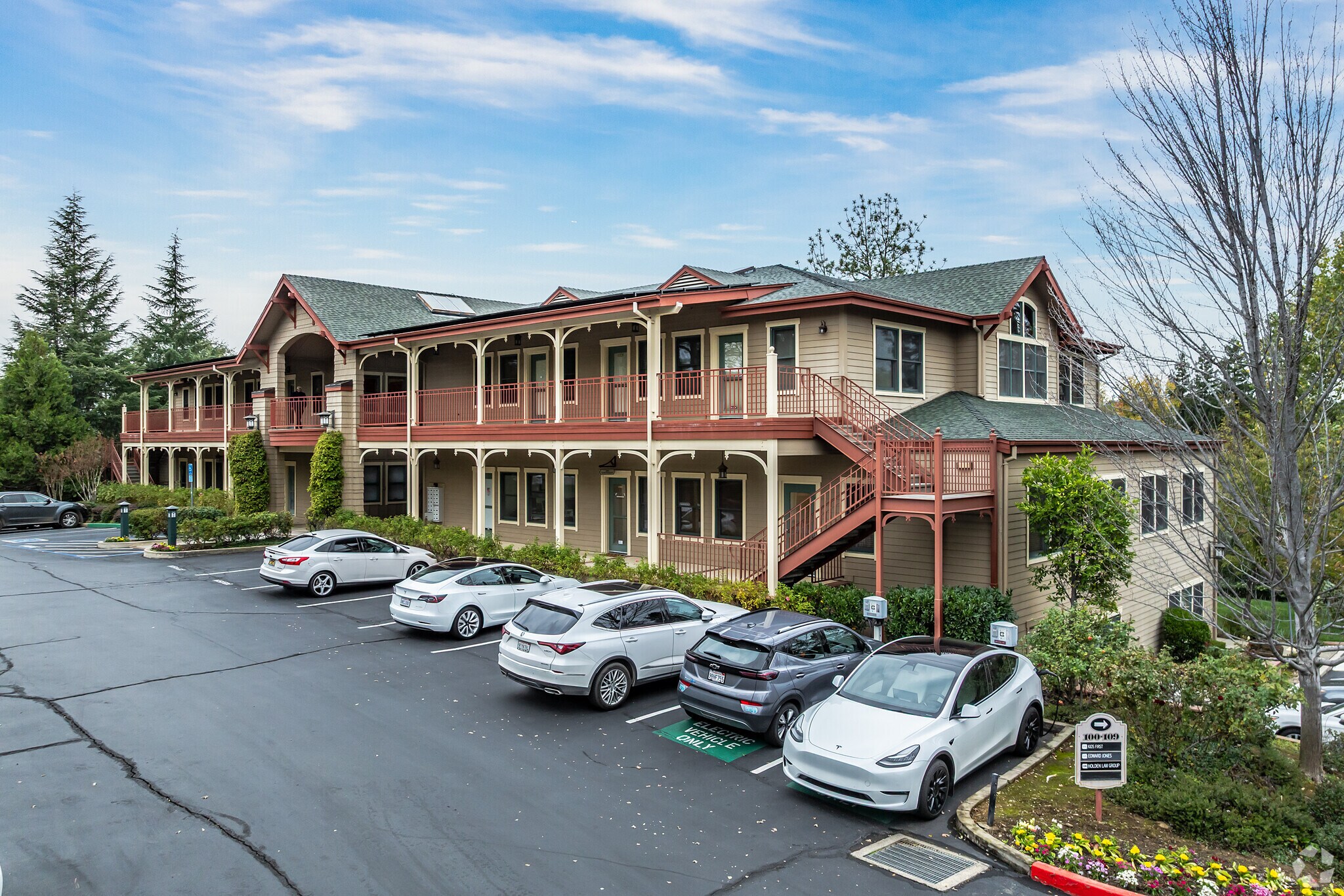 200 Auburn Folsom Rd, Auburn, CA à louer Photo du bâtiment- Image 1 de 4