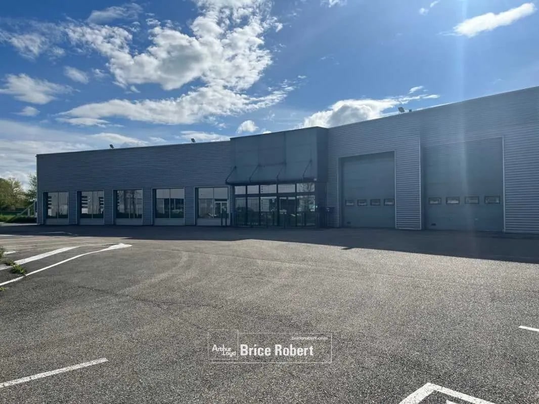 Office in Bourg-en-Bresse for lease Building Photo- Image 1 of 7