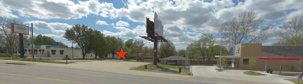 308 S Walton Blvd, Bentonville, AR à vendre - Photo du bâtiment - Image 2 de 4