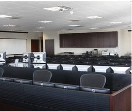 221 W Front St, Wheaton, IL à vendre Photo intérieure- Image 2 de 4