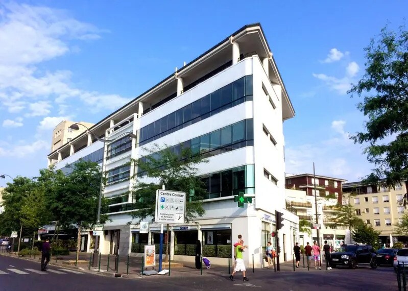 21 Avenue De Colmar, Rueil-Malmaison à louer - Photo du bâtiment - Image 2 de 14