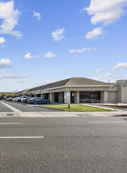 2000 Harbor Blvd, Costa Mesa, CA à louer - Photo du bâtiment - Image 2 de 3