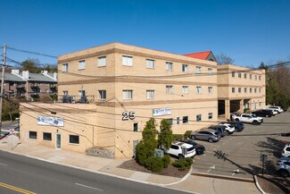 Plus de détails pour 25 Pompton Ave, Verona, NJ - Bureau/Commerce de détail à louer