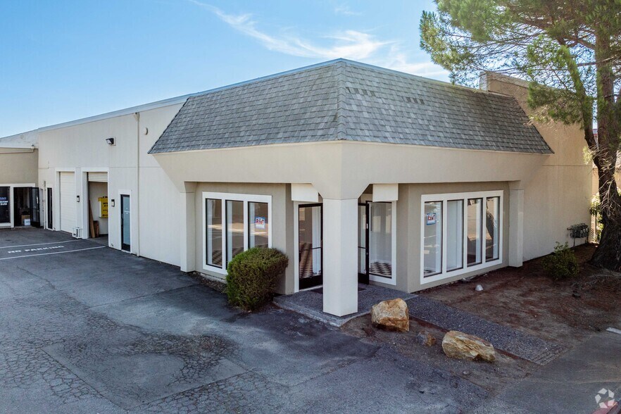 21 Golden Gate Dr, San Rafael, CA à louer - Photo du bâtiment - Image 3 de 7