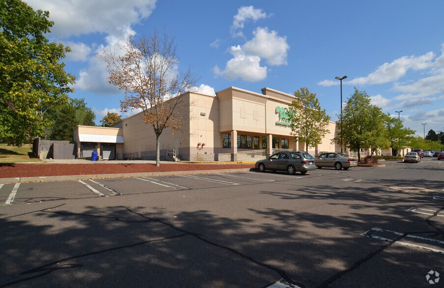 400-416 E Main St, Middletown, CT à louer - Photo du bâtiment - Image 2 de 13