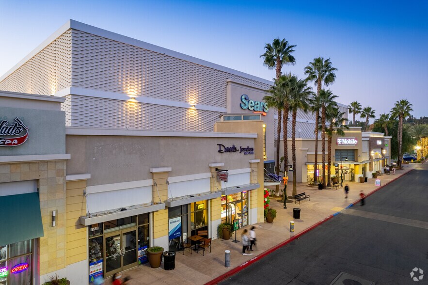 15580-15600 Whittwood Ln, Whittier, CA for lease - Primary Photo - Image 1 of 5