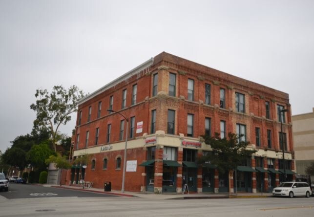 107 S Fair Oaks Ave, Pasadena, CA à vendre Photo du bâtiment- Image 1 de 1