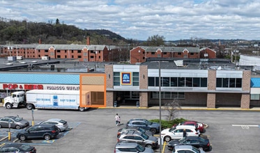 136 McKees Rocks Plz, McKees Rocks, PA for lease Building Photo- Image 1 of 4